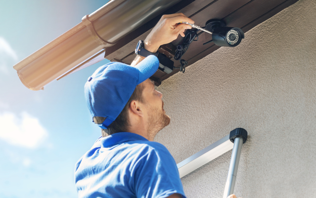 man install surveillance ip camera for home security