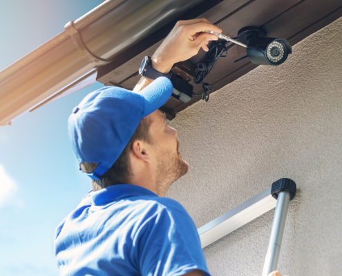 man install surveillance ip camera for home security